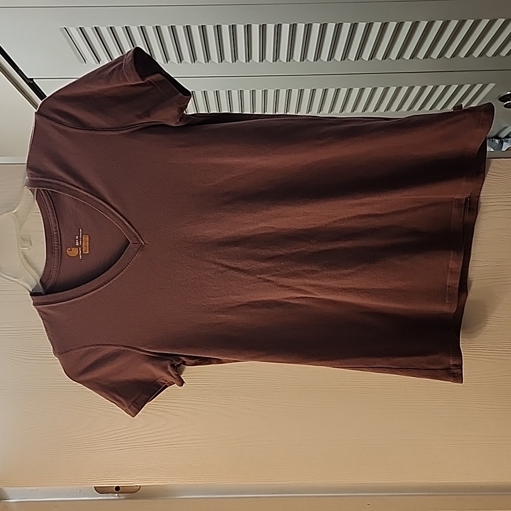 Carhartt t-shirt in Medium. Relaxed fit in  purple.